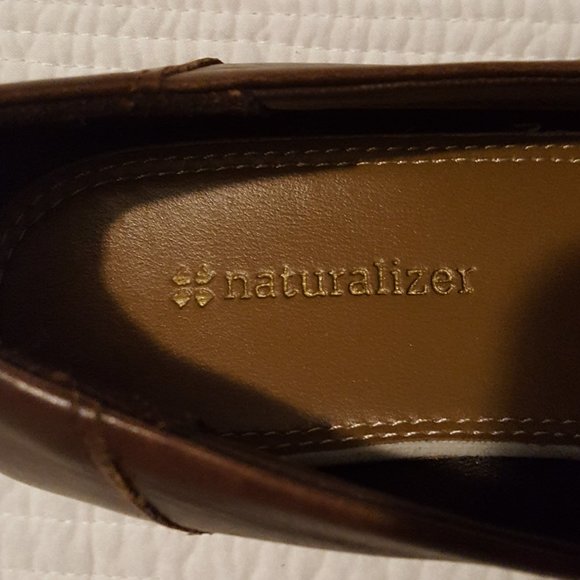 Naturalizer  Size 9 Medium  Brown - Picture 2 of 8